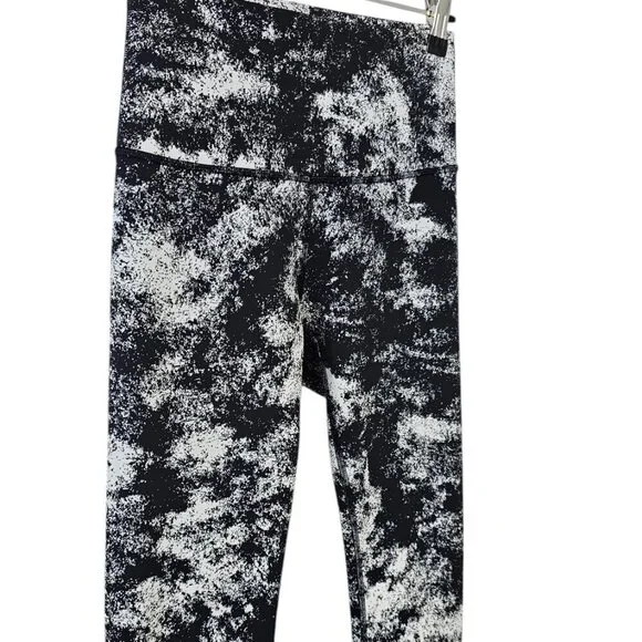 Lululemon Wunder Under High Rise Tight 25", Alpine White Black, Athletic, Size 6 - Picture 8 of 8
